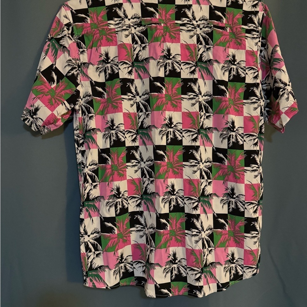 🌺 Free Planet Pink Hawaiian Collared Button-Down Shirt - Boys XL (14/16) 🌺 - Picture 2 of 3